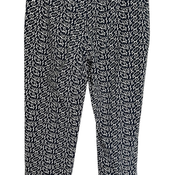 Windridge Cheryl Nash Black and White Patterned Capris - Picture 5 of 6
